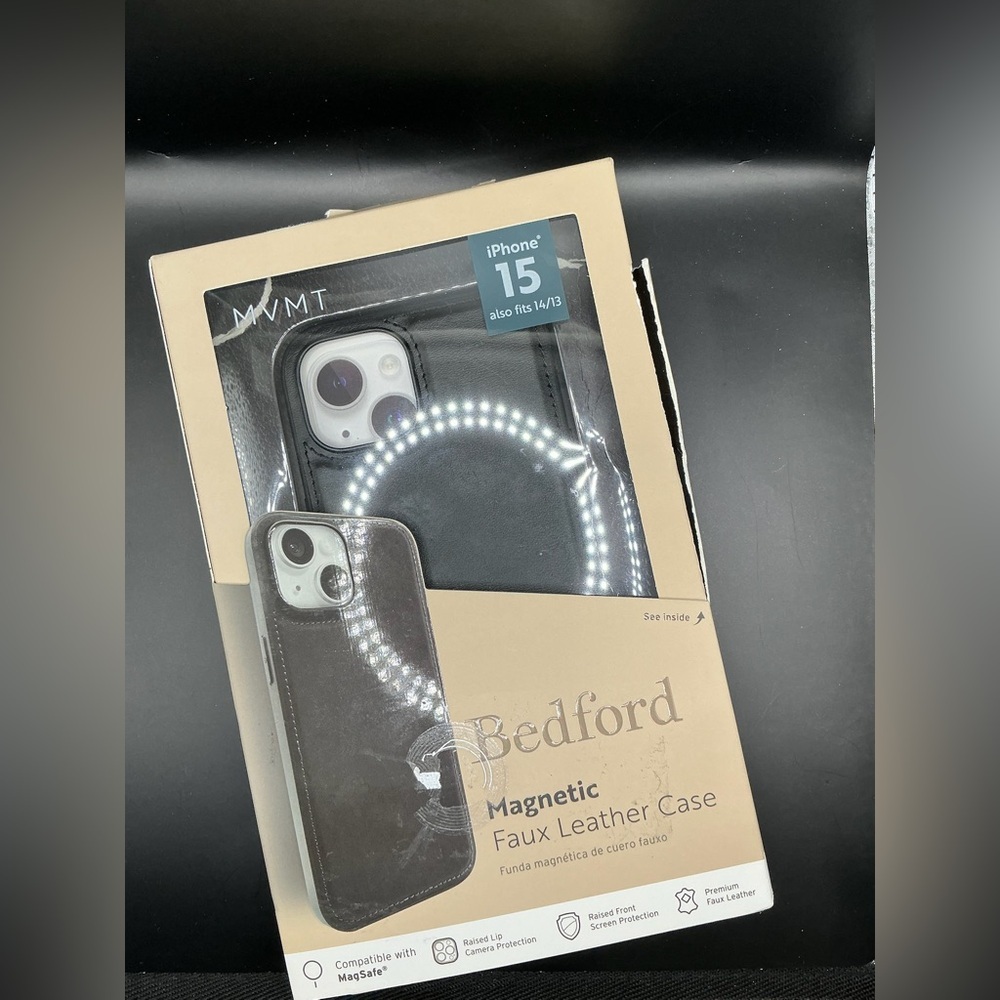 Bedford Magnetic Faux Leather Case - Black IPhone 15